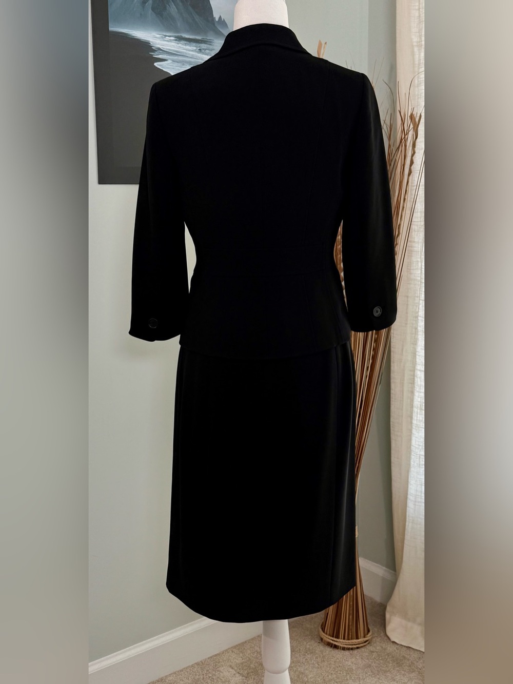 Ann Taylor Skirt Suit Set Classic Black - Sice 6P (jacket) and size 6 skirt - Picture 2 of 7